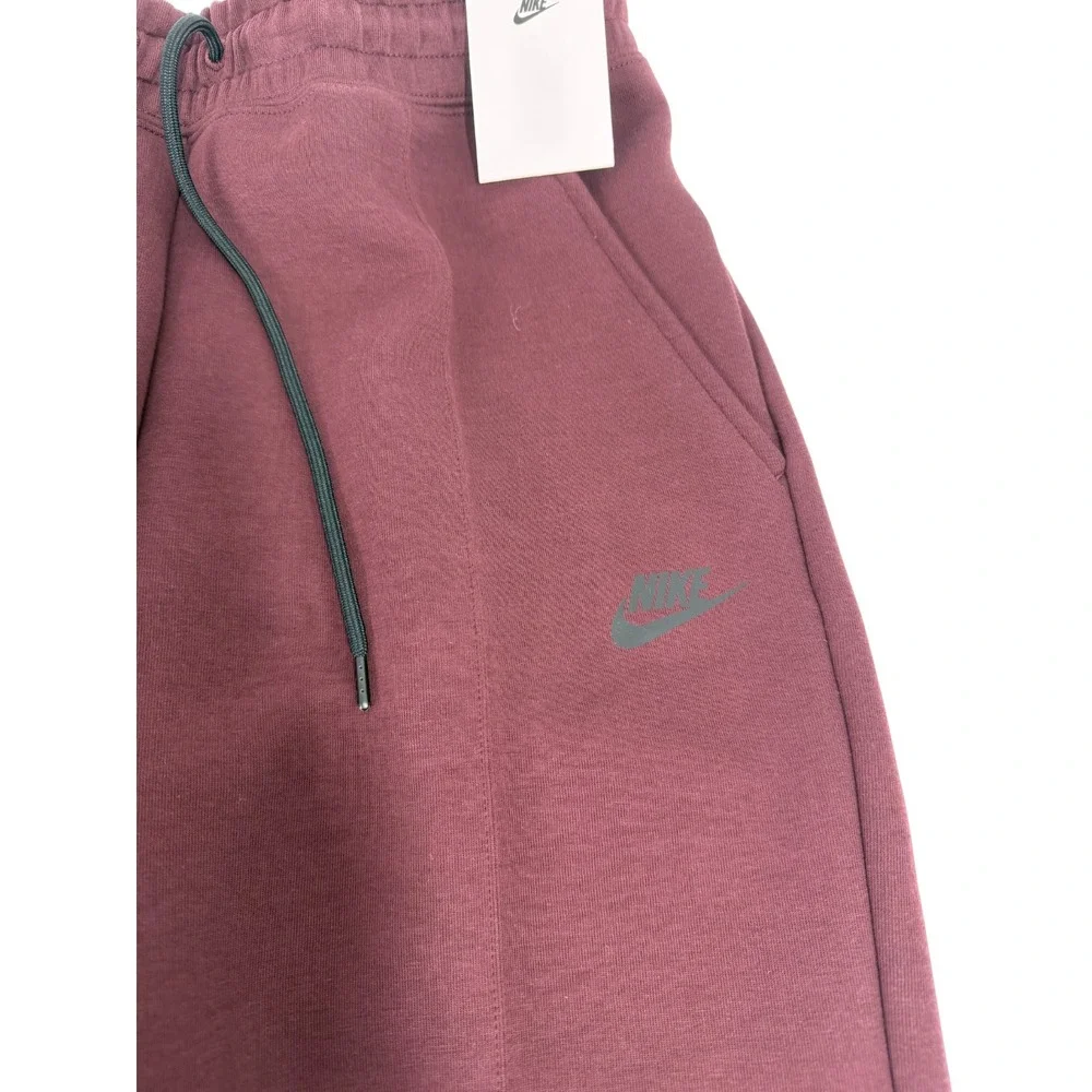 Nike Sportswear Tech Fleece‎ Burgundy Jogger Pants FB8330 652 Women's Size 2XL